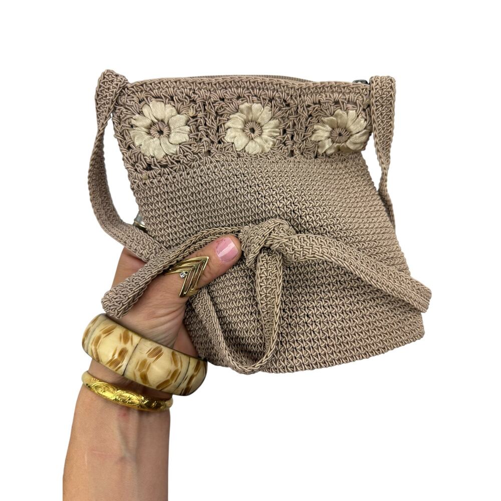 90's designer FRANKIE AND JOHNNIE beige crochet woven bag